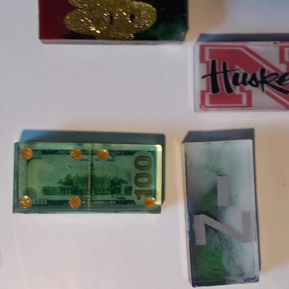Custom dominoes - Picture 3 of 9